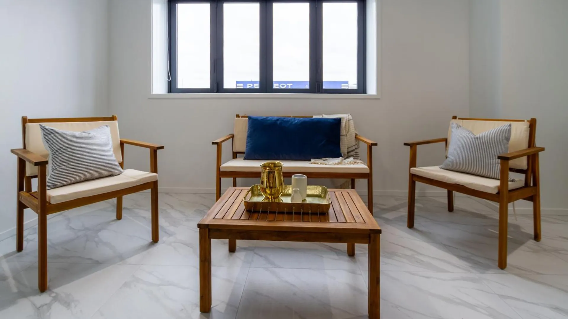 Greek Island Inspired 2 Bed Room 1 Bath Townhouse Christchurch Appartement
